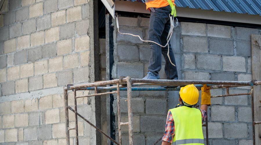 Expert Emergency Roof Repairs services in Yale, OK